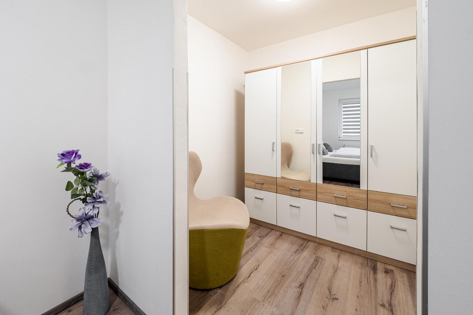 Private Luxury Apartments - Apartman G3 Frymburk Buitenkant foto